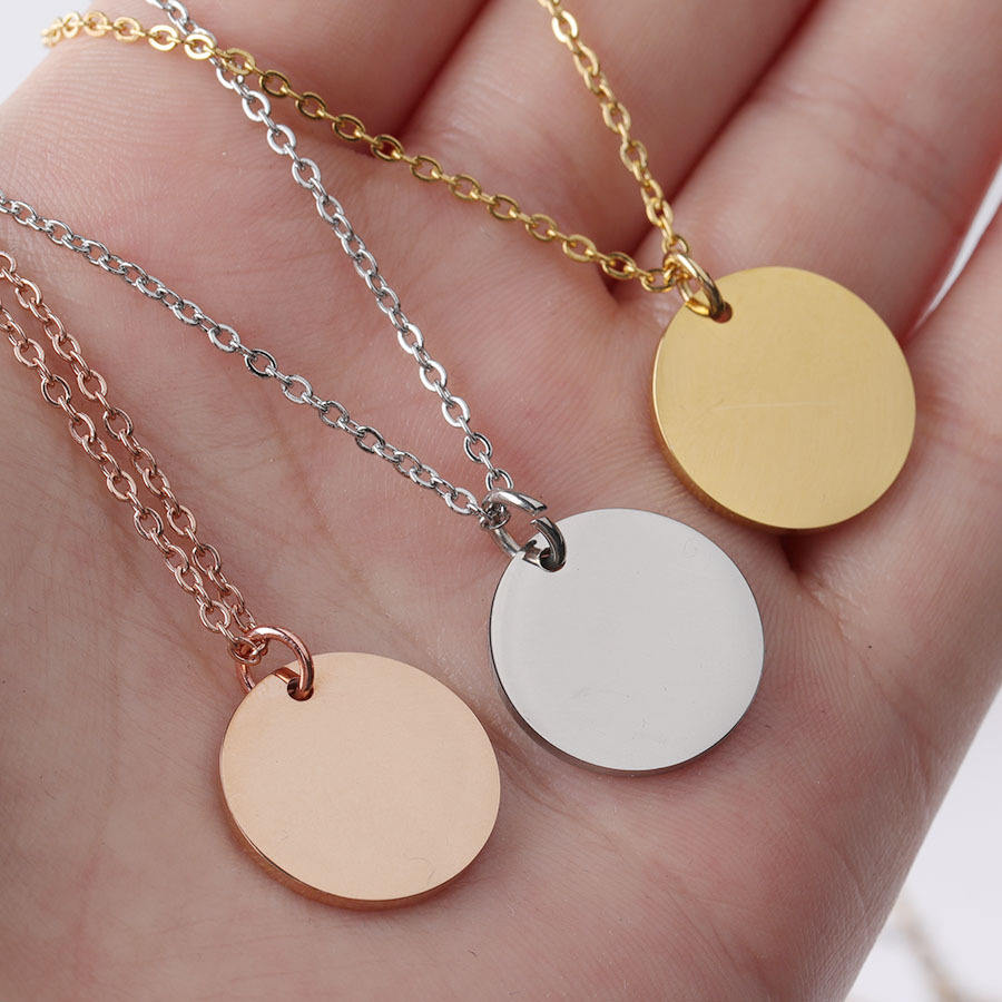 Paw Circle – Engraved Pet Necklace